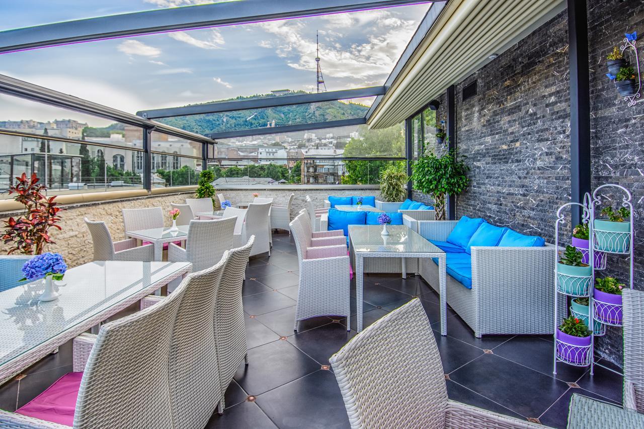 River Side Hotel 5*